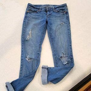 Low rise, ripped jeans